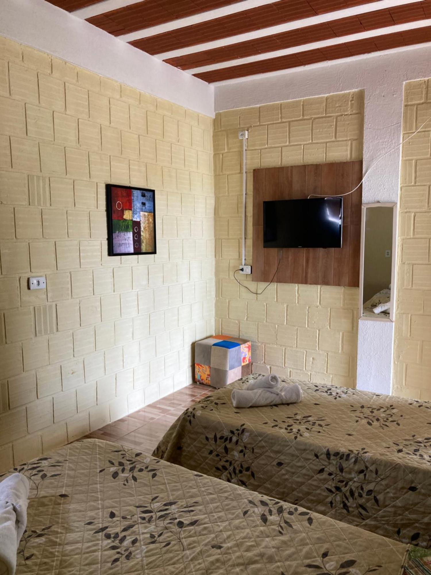 Pousada Vitoria Hotel Pitimbu  Buitenkant foto
